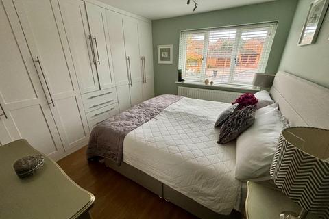 15 Berrydale, Northampton, NN3 5EQ