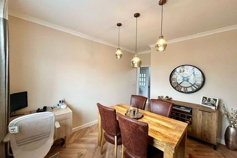 25 Belmont Crescent, Ayr, KA7 2NS