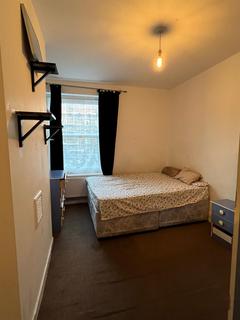 1 bedroom in a flat share to rent, Stamford Hill, London N16