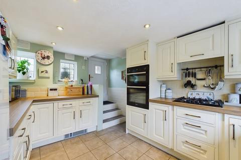 3 bedroom end of terrace house for sale, Langport Road, Somerton