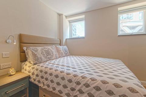 Studio to rent, Apt 2, Eagle House, Blackfriars Road M3