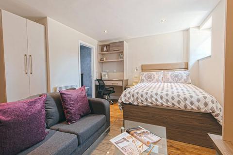 Studio to rent, Apt 2, Eagle House, Blackfriars Road M3