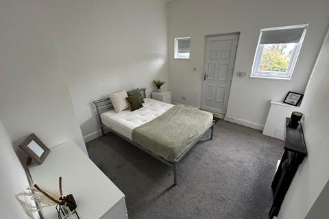 3 bedroom terraced house to rent, Waterloo Promenade, Nottingham, Nottinghamshire, NG7