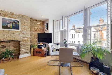 2 bedroom apartment to rent, Norfolk House Road, London SW16