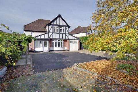 4 bedroom detached house for sale, New Road, West Parley
