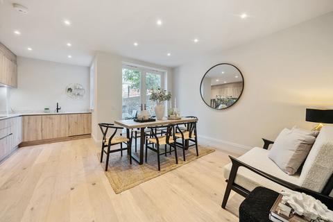 4 bedroom end of terrace house for sale, Culverden Square, Tunbridge Wells, TN4