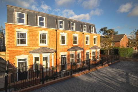 4 bedroom end of terrace house for sale, Culverden Square, Tunbridge Wells, TN4