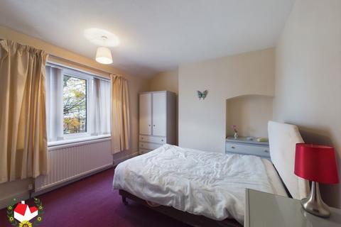 45 King Edwards Avenue, Gloucester, GL1 5DF