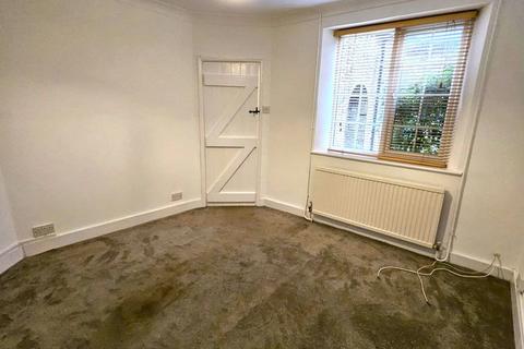 1 bedroom apartment to rent, Woodside Road, Amersham HP6