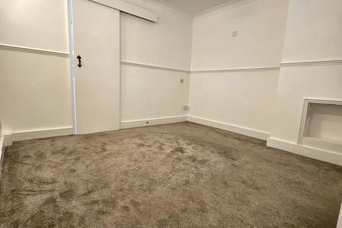 1 bedroom apartment to rent, Woodside Road, Amersham HP6