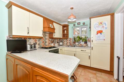 3 bedroom detached house for sale, Hoppers Way, Ashford, Kent