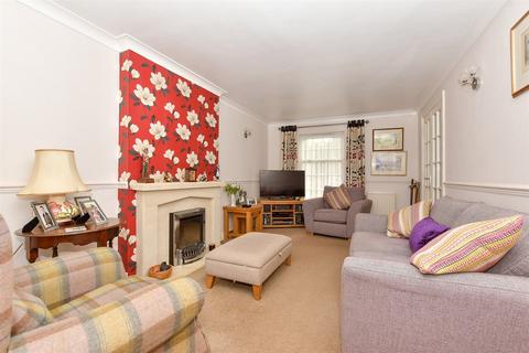 3 bedroom detached house for sale, Hoppers Way, Ashford, Kent