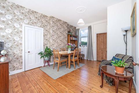 2 bedroom flat for sale, Milton Road, Kirkcaldy