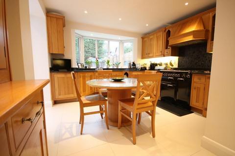 4 bedroom semi-detached house for sale, Edgware HA8