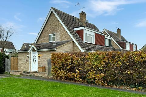 3 bedroom semi-detached house for sale, Gosling Way, Cambridge CB22