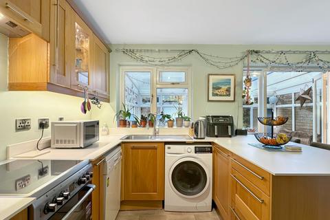 3 bedroom semi-detached house for sale, Gosling Way, Cambridge CB22