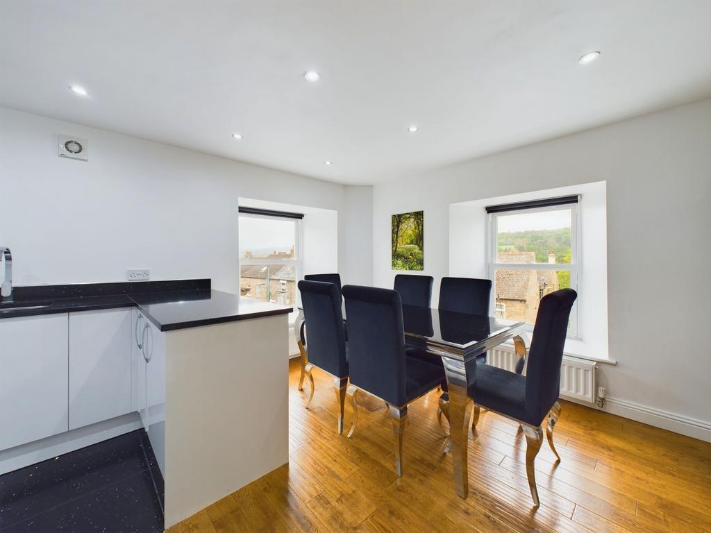 Kitchen/ dining room