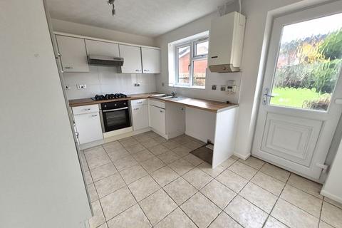 2 bedroom semi-detached house to rent, Larchfield Close, Birmingham B20