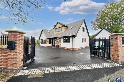 4 bedroom detached house for sale, Boat Lane, Stafford ST18