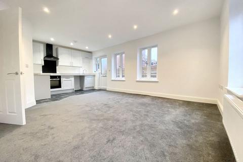 1 bedroom ground floor flat to rent, Worcester Road, Malvern WR14