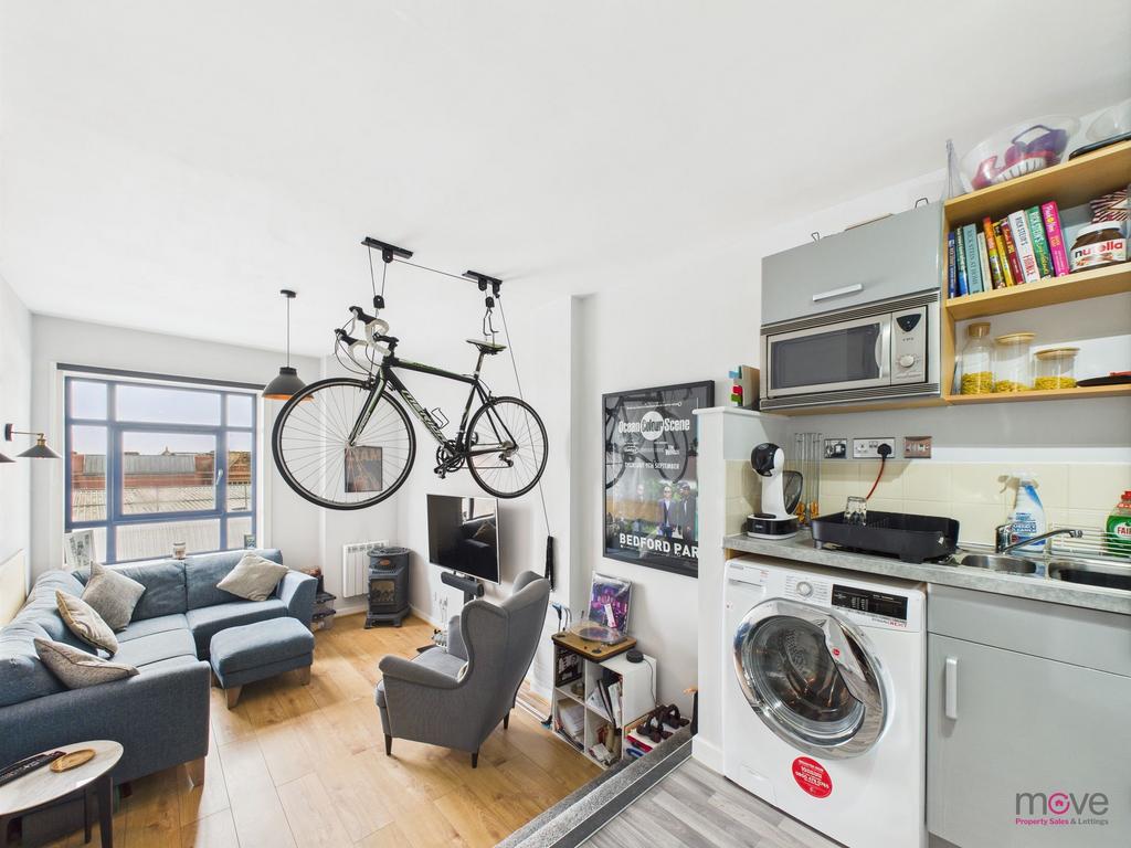 Kitchen/Lounge