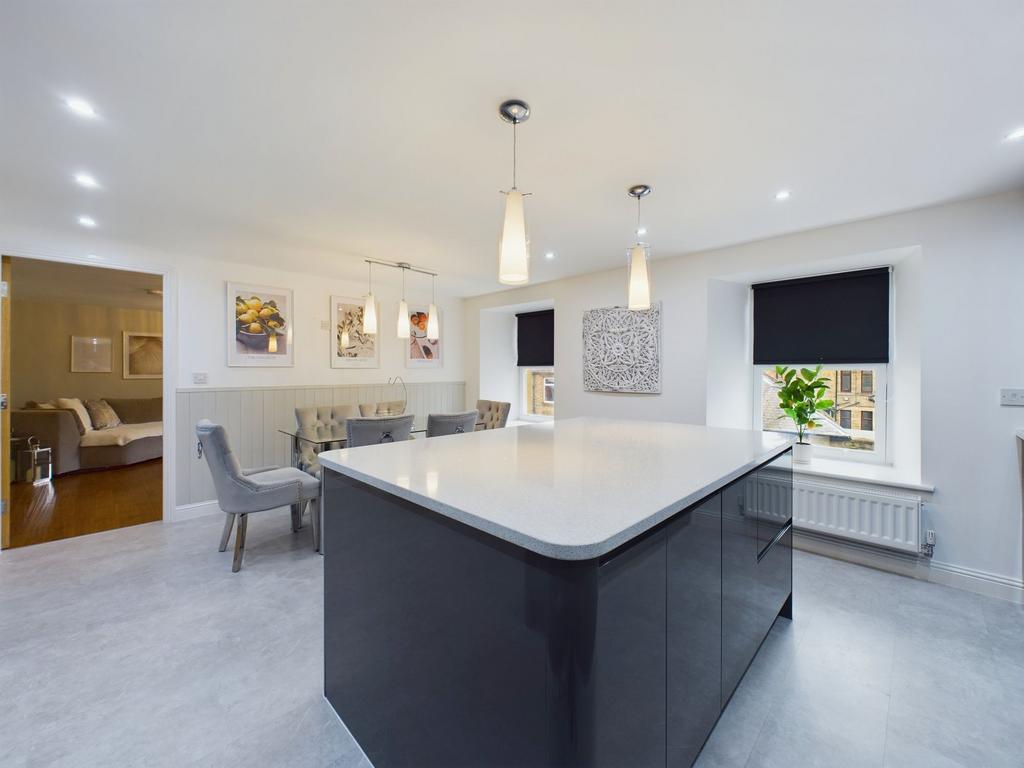 Kitchen/ dining room
