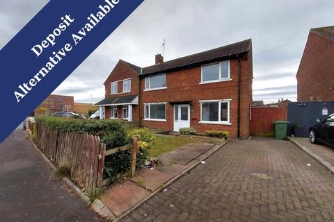 3 bedroom semi-detached house to rent, Hollinside Road, Billingham