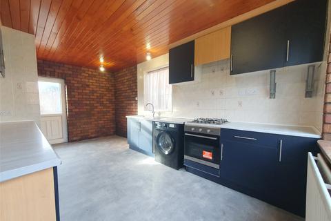 3 bedroom semi-detached house to rent, Hollinside Road, Billingham