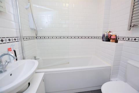 Studio for sale, Wilkins Close, Mitcham CR4