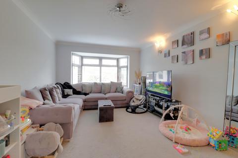 1 bedroom flat to rent, Flat B, 128 Carden Avenue, Brighton, East Sussex