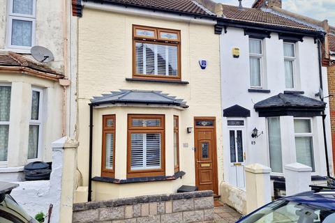 2 bedroom terraced house for sale, Cecil Road, Rochester