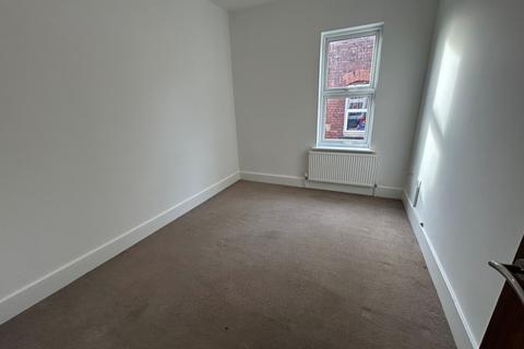 2 bedroom apartment to rent, Flat 3,  Thorne Road, Doncaster