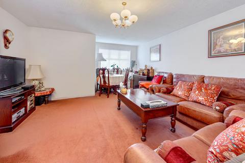 2 bedroom flat for sale, London N14