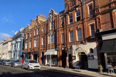 Shop to rent, 2 Radnor Chambers, Cheriton Place, Folkestone, Kent