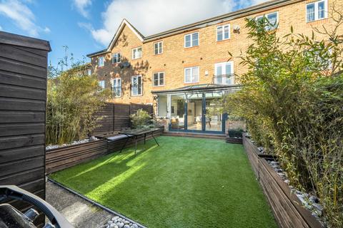 26 Cintra Close, Reading, RG2 7AL