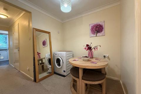 1 bedroom apartment to rent, Highfield Park, Reading RG10