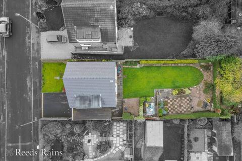 2 Ashbourne View, Cleckheaton, BD19 5JE