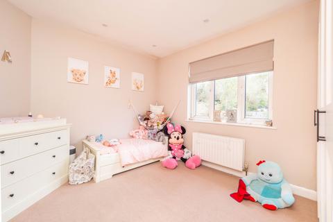 16 The Maisonettes, Sutton, SM1 2LQ