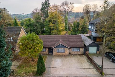 3 bedroom bungalow for sale, Wooburn Moor, High Wycombe HP10