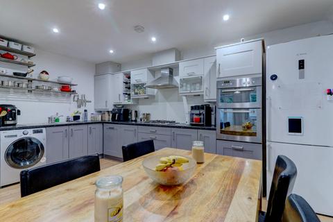 4 bedroom semi-detached house for sale, Plomer Hill, Buckinghamshire HP13