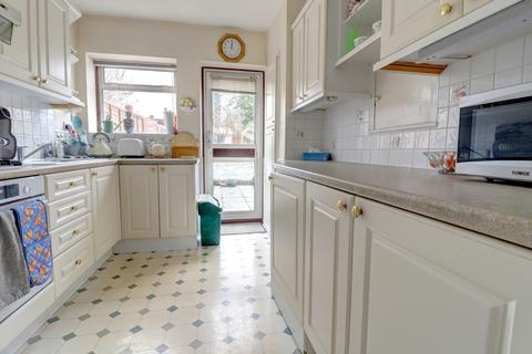 3 bedroom semi-detached house for sale, Westmead, Buckinghamshire HP27