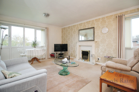 2 bedroom apartment for sale, Dowhills Park, Merseyside L23