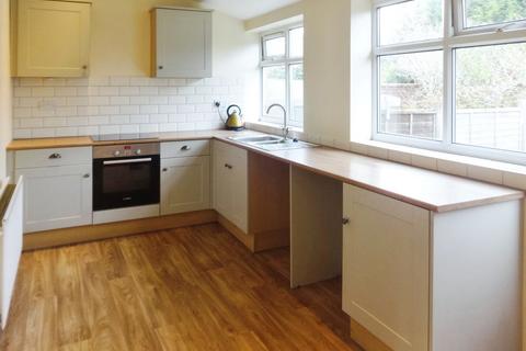 2 bedroom terraced house to rent, Ingfield Avenue, West Yorkshire WF5