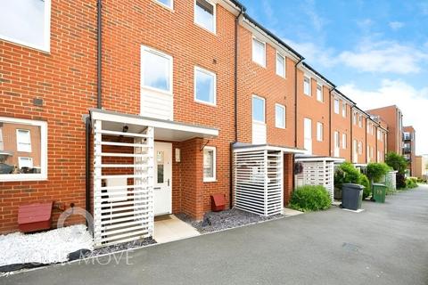 4 bedroom terraced house for sale, Burroughs Drive, Kent DA1