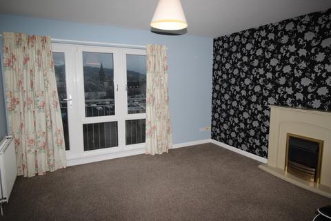 2 bedroom flat to rent, Vasart Court, Perth PH1