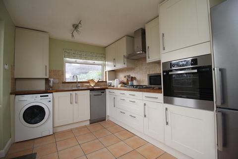 4 bedroom semi-detached house to rent, Spring Rise, Surrey TW20