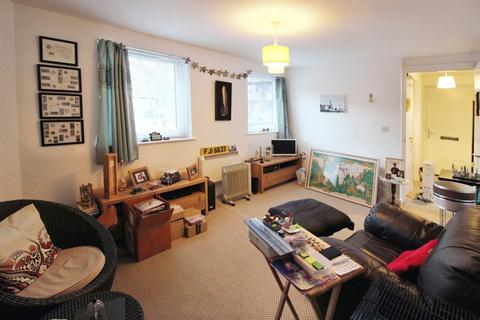 2 bedroom apartment for sale, Hamnett Court, Warrington WA3