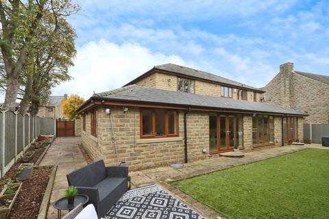 5 bedroom detached house for sale, Church Croft, Wakefield WF3