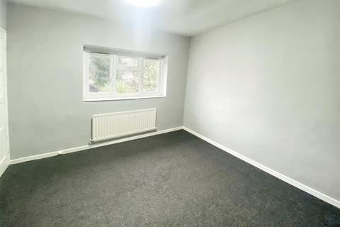 3 bedroom terraced house to rent, Beechwood Road, Warwickshire CV10