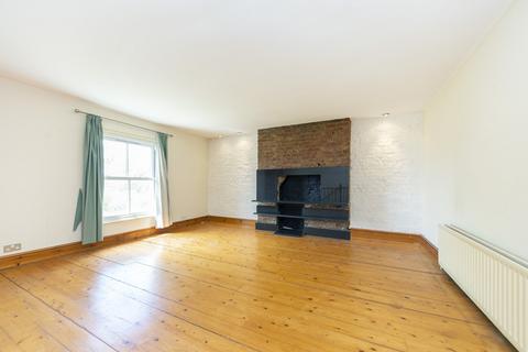 2 bedroom flat to rent, Thornton Hill, SW19